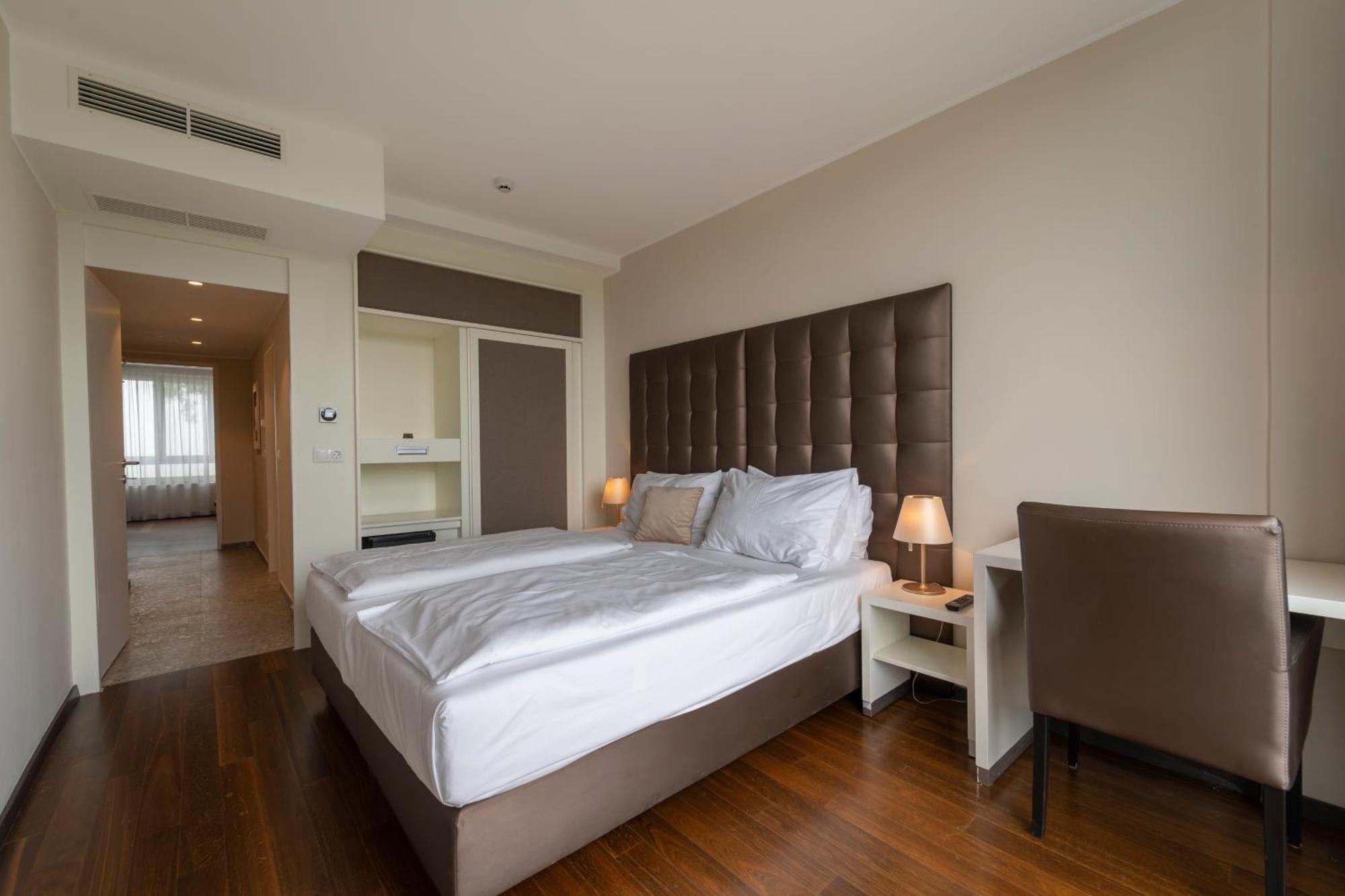Pakat Residences Wenen Buitenkant foto