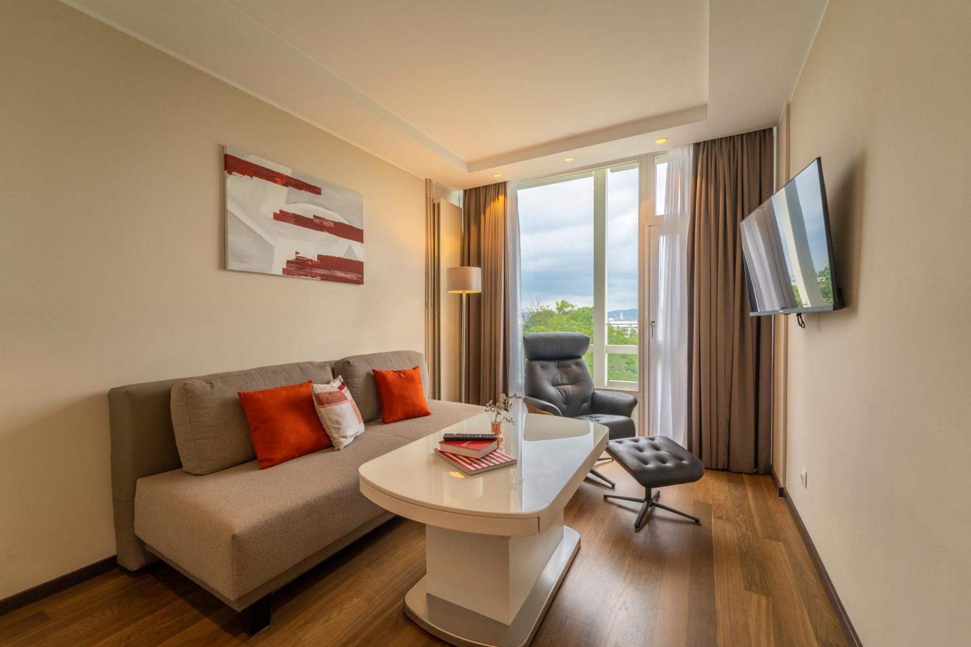 Pakat Residences Wenen Buitenkant foto